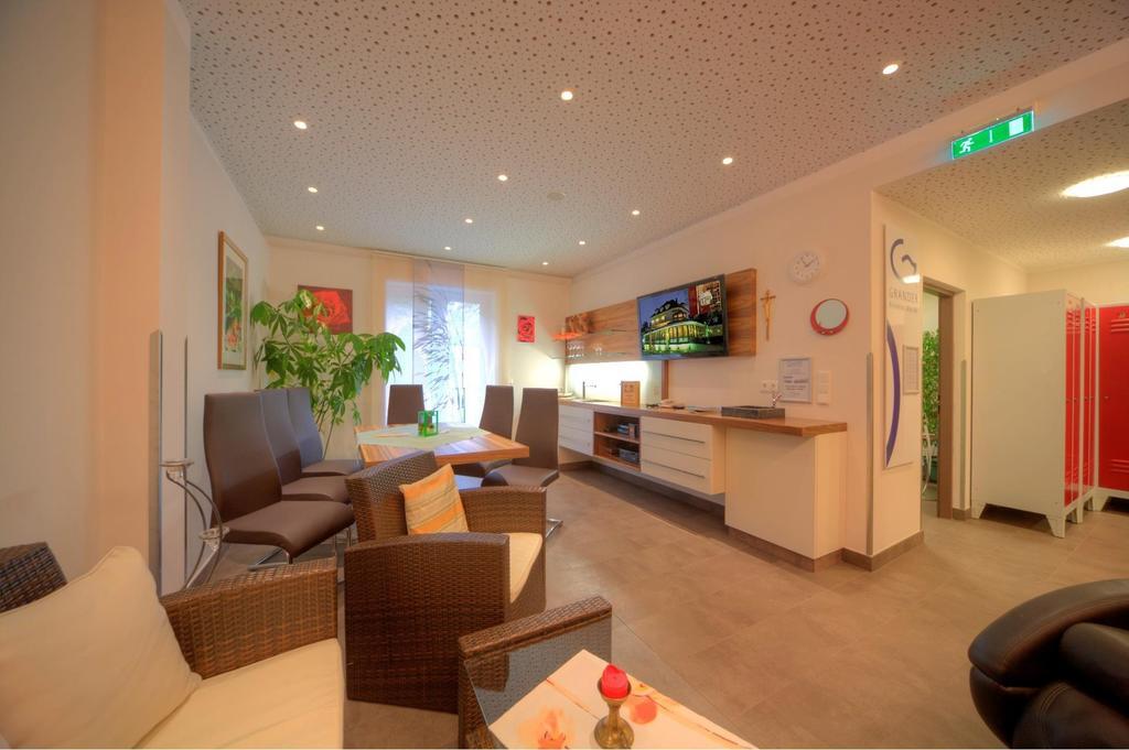 Parkhotel Neubauer Bad Sauerbrunn Extérieur photo