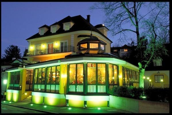 Parkhotel Neubauer Bad Sauerbrunn Extérieur photo