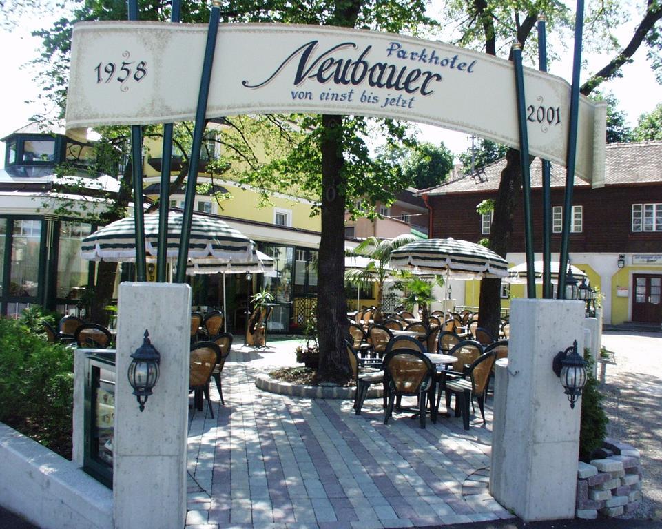 Parkhotel Neubauer Bad Sauerbrunn Extérieur photo